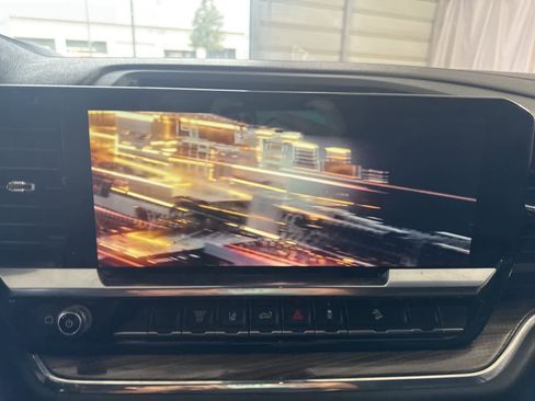 Used 2024 Chevrolet Silverado 2500 LT image 24