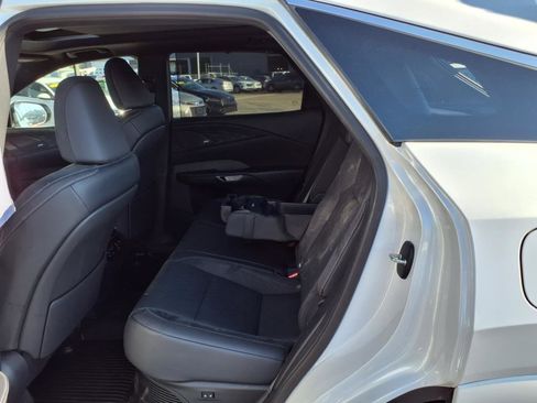 Used 2024 Lexus RX 350 w/ Convenience Package image 12
