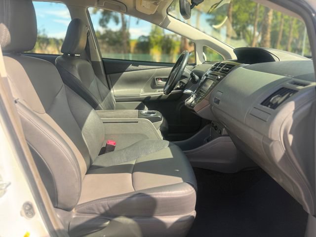 Used 2014 Toyota Prius V Five FWD image 38