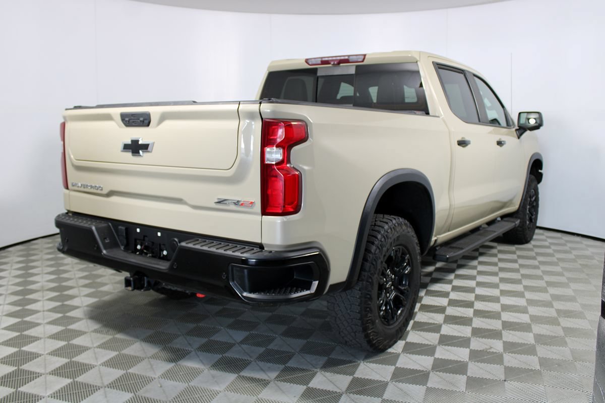 Used 2023 Chevrolet Silverado 1500 ZR2 w/ Technology Package AWD/4WD image 6
