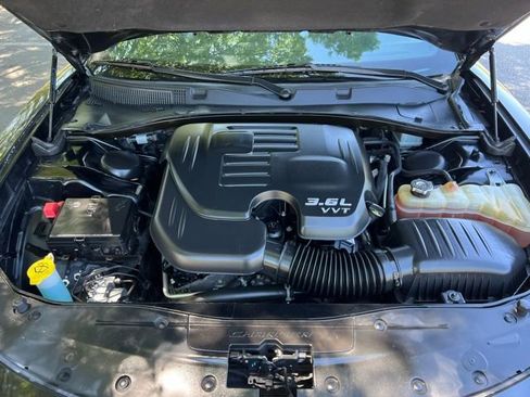 Used 2019 Dodge Charger SXT w/ Leather Interior Group RWD image 42