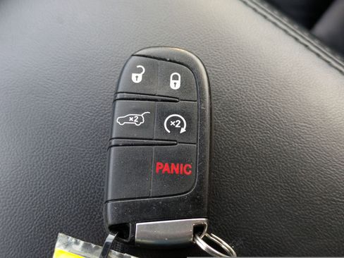 Used 2018 Jeep Grand Cherokee Limited image 37