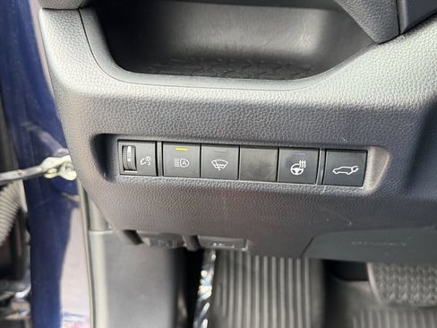 Used 2021 Toyota RAV4 XLE w/ Convenience Package AWD/4WD image 31