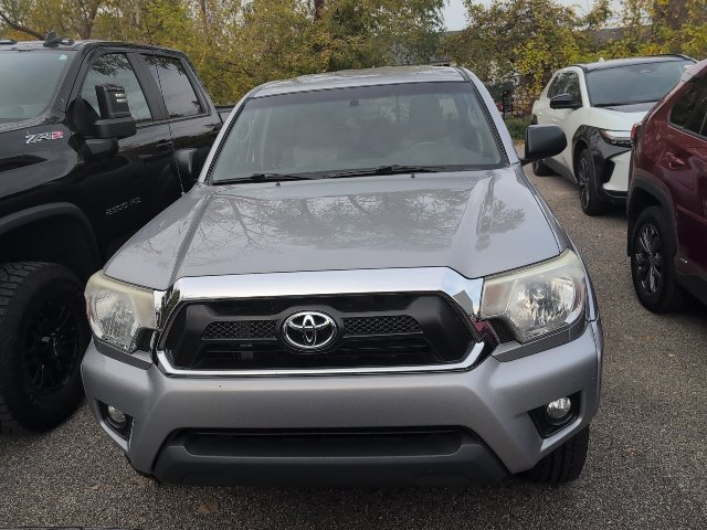 Used 2015 Toyota Tacoma 4x4 Double Cab w/ SR5 Package image 3