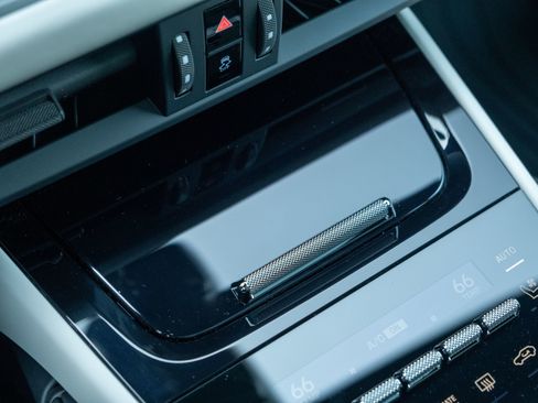 New 2026 Porsche Cayenne image 24