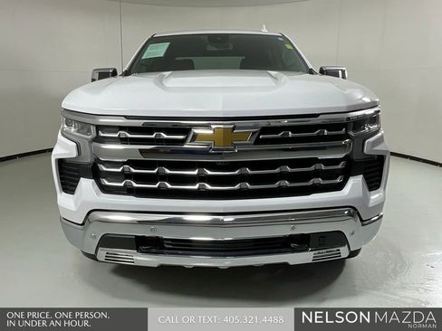 Used 2022 Chevrolet Silverado 1500 LTZ AWD/4WD image 2