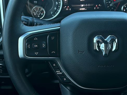Used 2025 RAM 1500 Big Horn AWD/4WD image 10