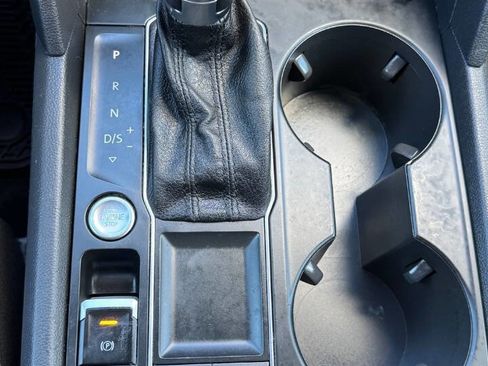 Used 2018 Volkswagen Atlas SE image 27