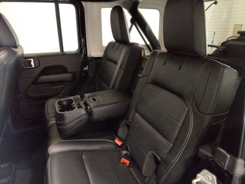 Used 2021 Jeep Wrangler Unlimited Sahara w/ Uconnect 4C Nav & Sound Group image 39