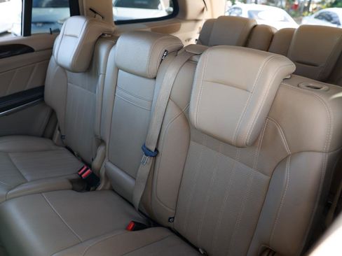 Used 2013 Mercedes-Benz GL 450 GL450 4MATIC AWD 4DR WAGON w/ Premium 2 Pkg image 8