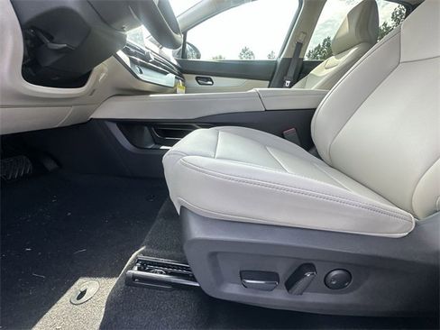 Certified 2025 Nissan Murano SL image 14