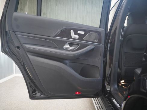 Used 2021 Mercedes-Benz GLS 580 4MATIC image 39