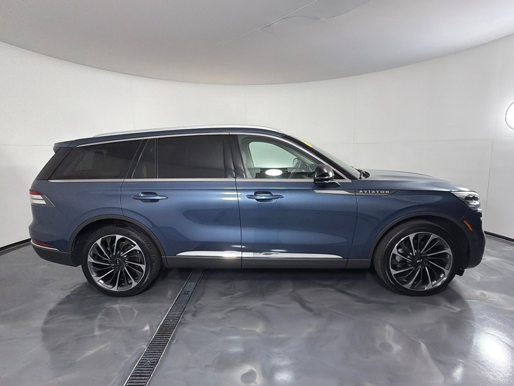 Used 2020 Lincoln Aviator Reserve w/ Equipment Group 202A AWD/4WD image 4