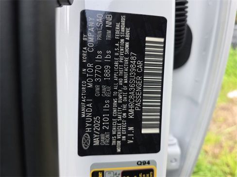 New 2025 Hyundai Venue Limited image 31