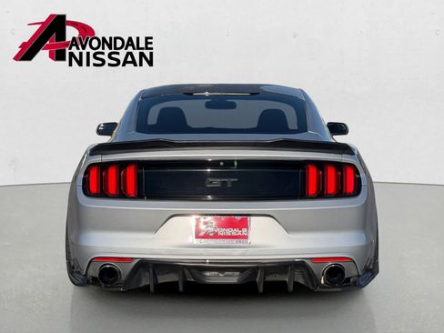 Used 2017 Ford Mustang GT RWD image 5