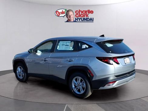 New 2026 Hyundai Tucson SE image 3