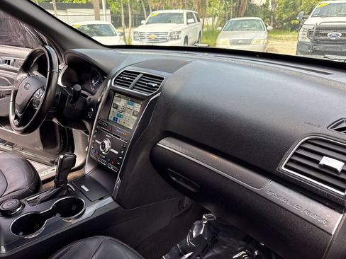 Used 2017 Ford Explorer Sport w/ Equipment Group 401A AWD/4WD image 21