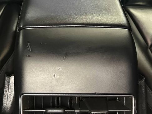 Used 2022 Tesla Model Y Performance image 38