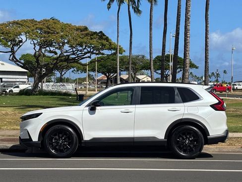 Used 2025 Honda CR-V Sport image 2