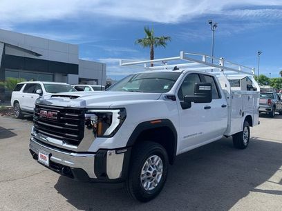 New 2026 GMC Sierra 2500 Pro w/ Convenience Package
