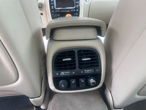 Used 2004 Jaguar XJ8 image 29