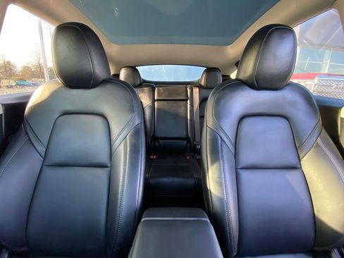 Used 2023 Tesla Model Y Long Range image 30