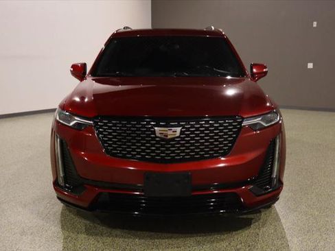 Used 2021 Cadillac XT6 Luxury FWD image 2