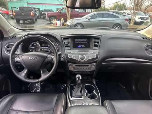 Used 2019 INFINITI QX60 Luxe w/ Essential Package image 13