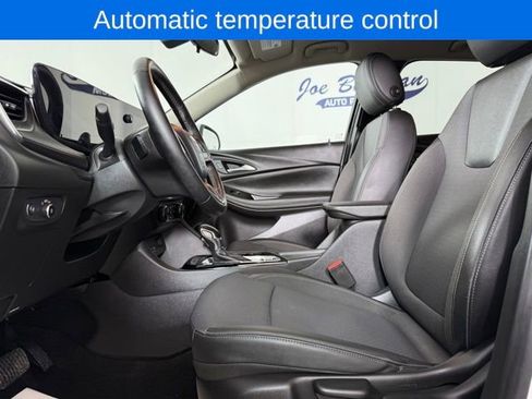 Used 2024 Buick Encore GX Preferred image 12