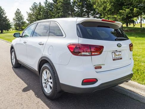 Used 2019 Kia Sorento FWD image 7