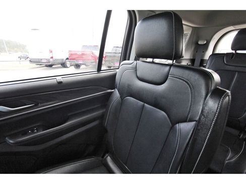 Used 2023 Jeep Grand Cherokee L Limited w/ Luxury Tech Group II image 14