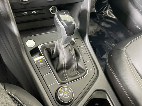 Used 2022 Volkswagen Taos SE image 16