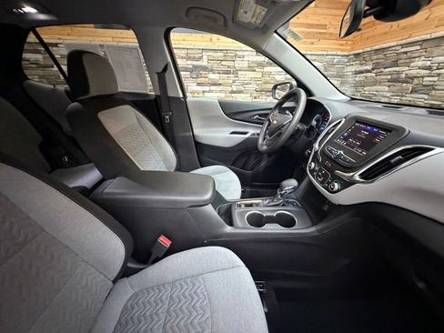 Used 2022 Chevrolet Equinox LT AWD/4WD image 17