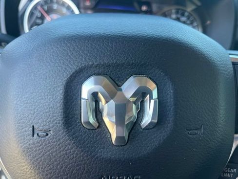 Used 2020 RAM 1500 Laramie AWD/4WD image 32