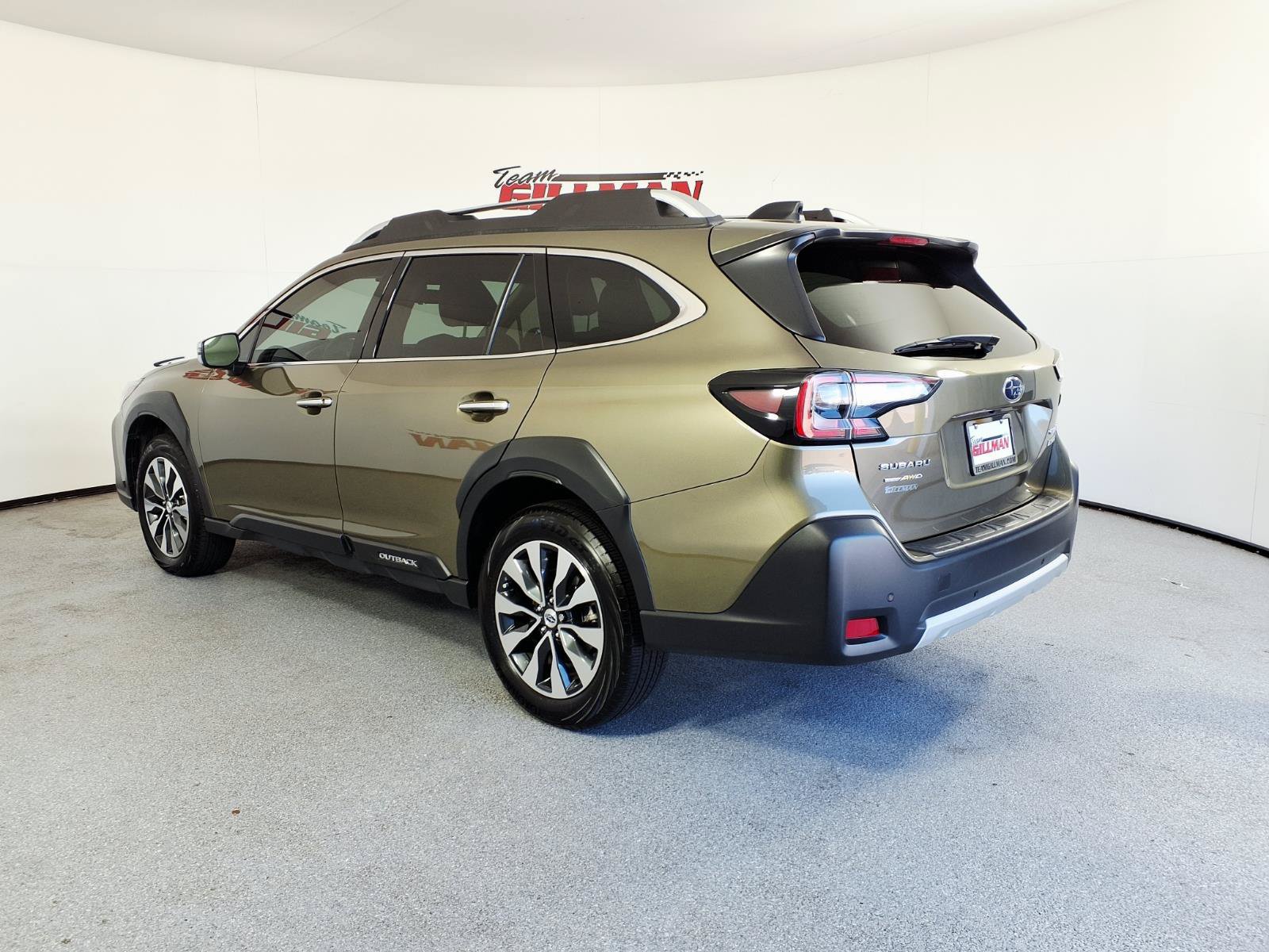 Used 2024 Subaru Outback Touring XT AWD/4WD image 7