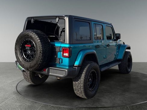 Used 2019 Jeep Wrangler Unlimited Sahara AWD/4WD image 9
