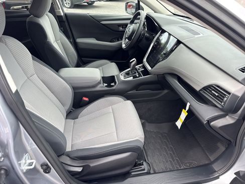 Used 2025 Subaru Outback Premium AWD/4WD image 29