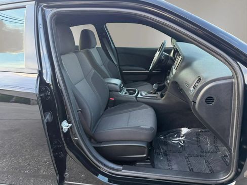 Used 2019 Dodge Charger SXT AWD/4WD image 46