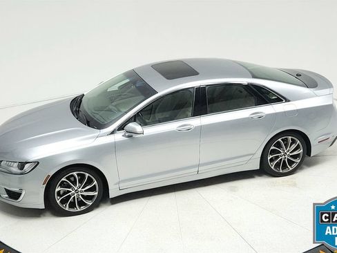 Used 2020 Lincoln MKZ Reserve FWD image 18