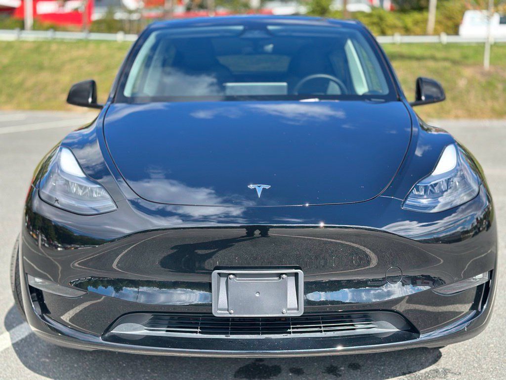 Used 2025 Tesla Model Y Long Range AWD/4WD image 10