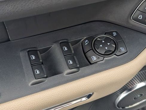 Used 2024 Ford Expedition Limited image 12