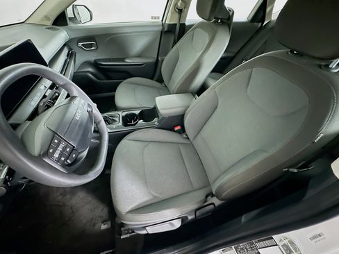 Used 2025 Kia K4 FWD image 13