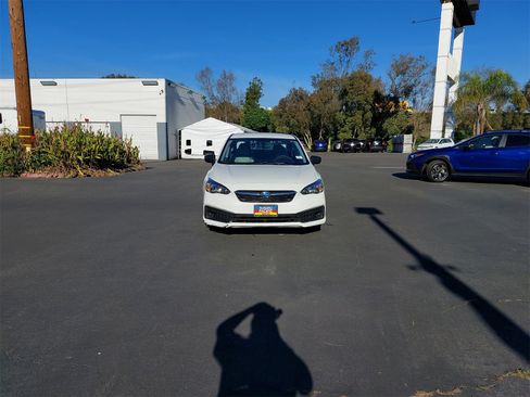 Used 2023 Subaru Impreza 2.0i image 2