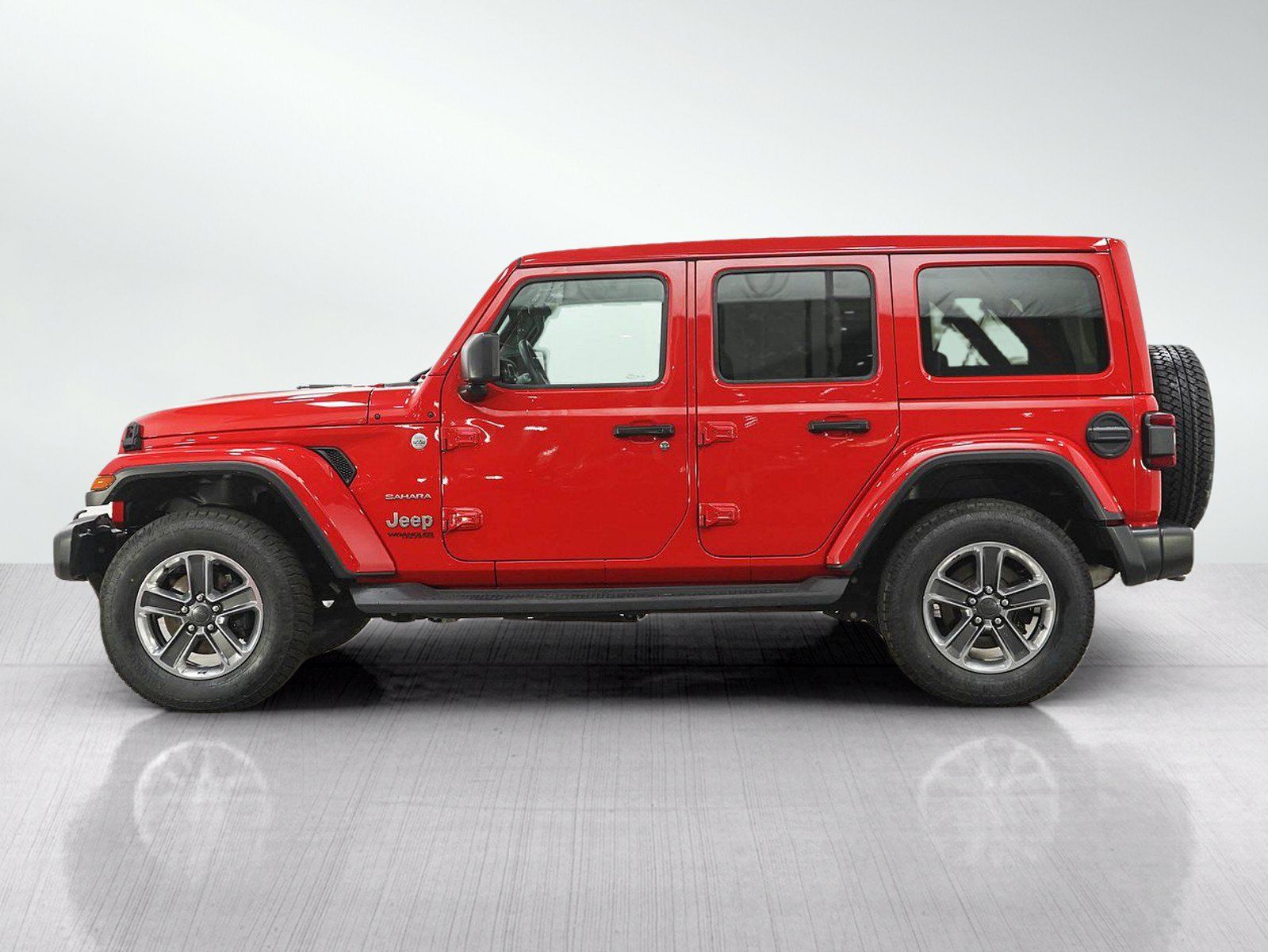 Used 2020 Jeep Wrangler Unlimited Sahara AWD/4WD image 2