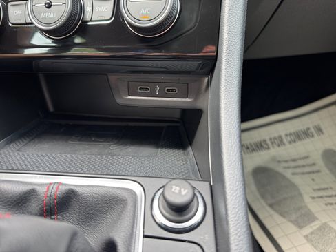 Used 2023 Volkswagen Jetta GLI Autobahn image 19