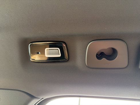 Used 2023 Volvo XC60 T8 Ultimate w/ Climate Package image 56