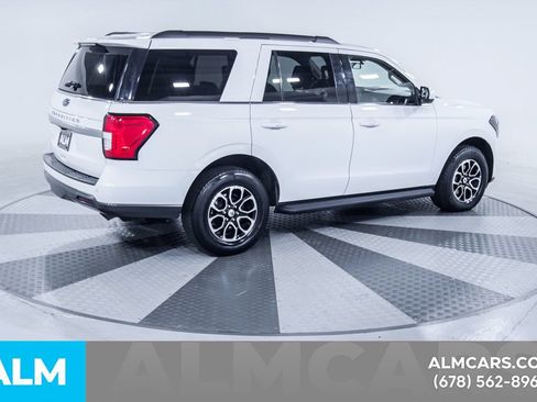 Used 2024 Ford Expedition XLT RWD image 10