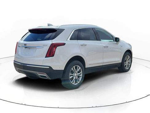 Certified 2023 Cadillac XT5 Premium Luxury w/ Technology Package image 3