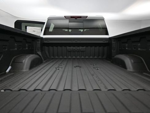 New 2026 GMC Sierra 3500 SLE w/ SLE Value Package AWD/4WD image 19