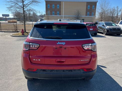Used 2024 Jeep Compass Limited image 7